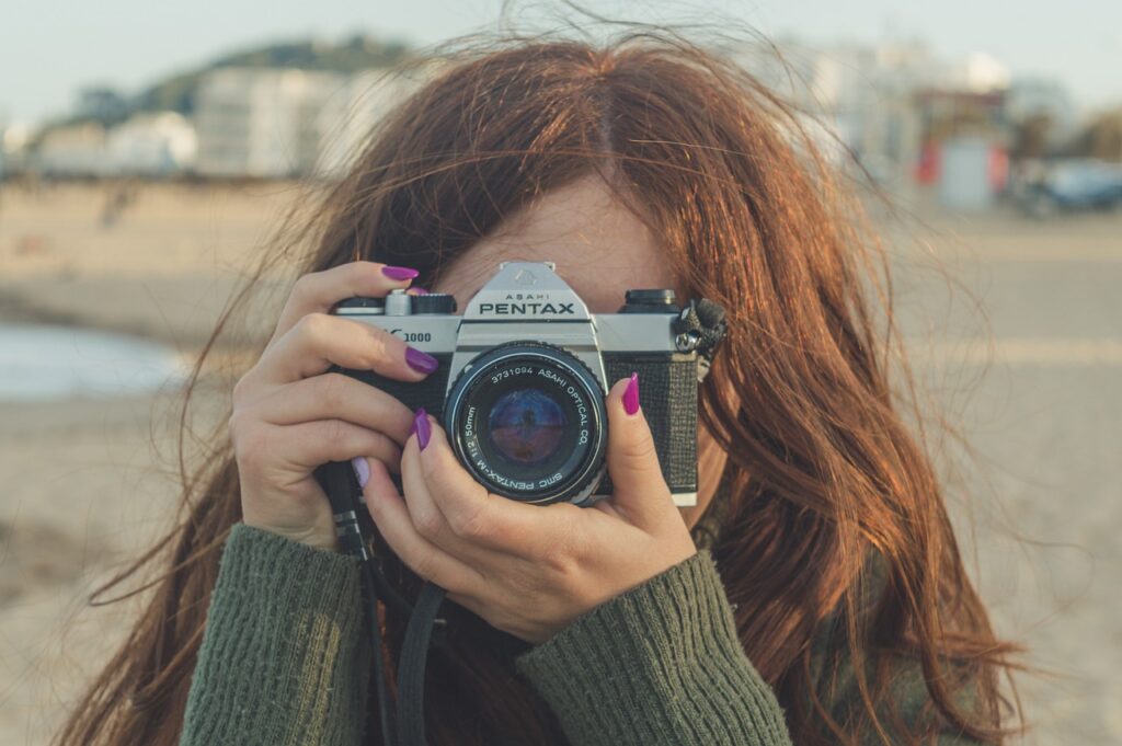 redhead, smile, girl-4789668.jpg